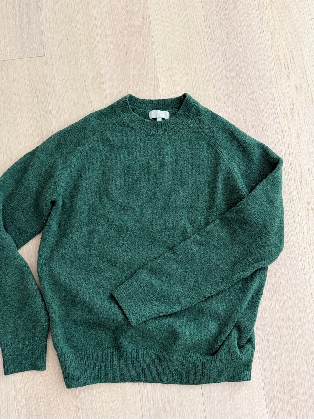 Classic Crewneck Sweater in Forest Green